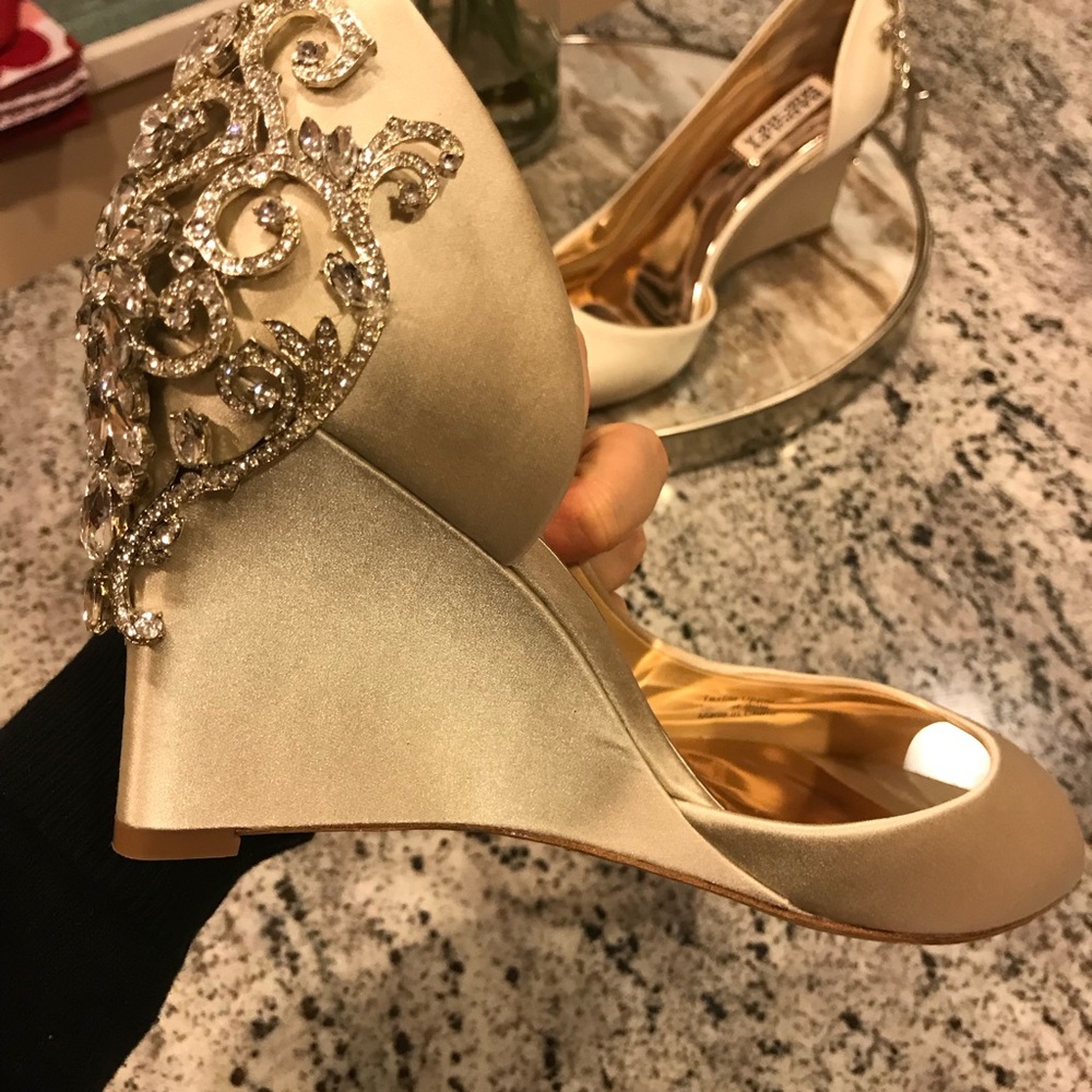 Badgley Mischka Collection - Picture 5 of 8